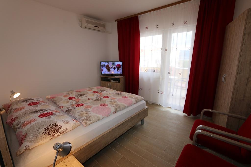 Apartment In Silo/Insel Krk 13439 Eksteriør bilde