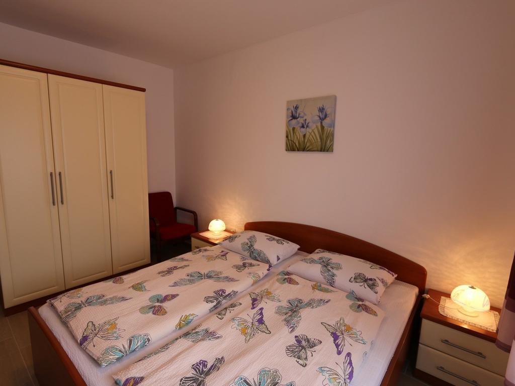 Apartment In Silo/Insel Krk 13439 Eksteriør bilde